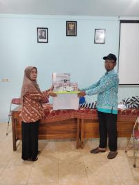 PENYERAHAN ALKES DAN APE 